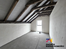 Dom w stanie deweloperskim w Ochli